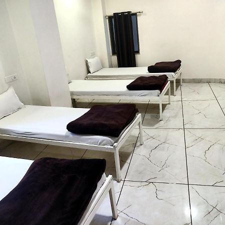 Hotel Milan Ahmedabad Eksteriør billede