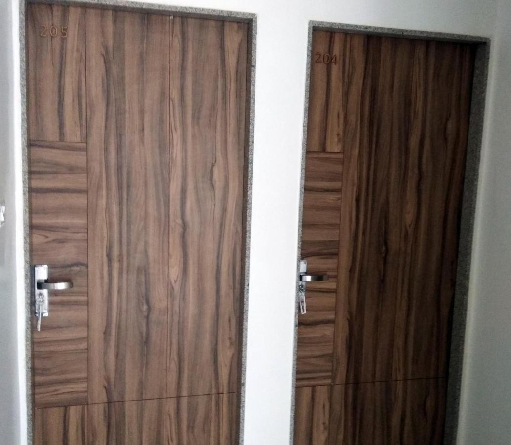 Hotel Milan Ahmedabad Eksteriør billede