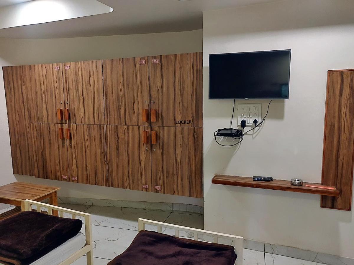 Hotel Milan Ahmedabad Eksteriør billede