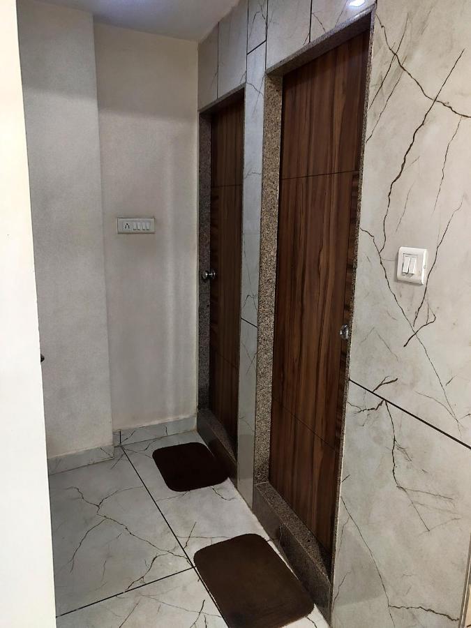 Hotel Milan Ahmedabad Eksteriør billede