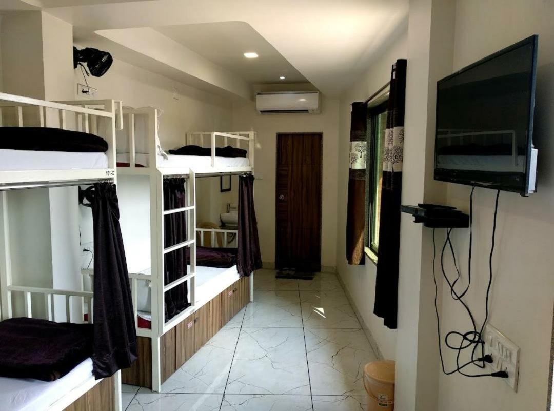 Hotel Milan Ahmedabad Eksteriør billede